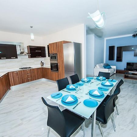 The Waves Holiday Apartment 마르사실로크 외부 사진