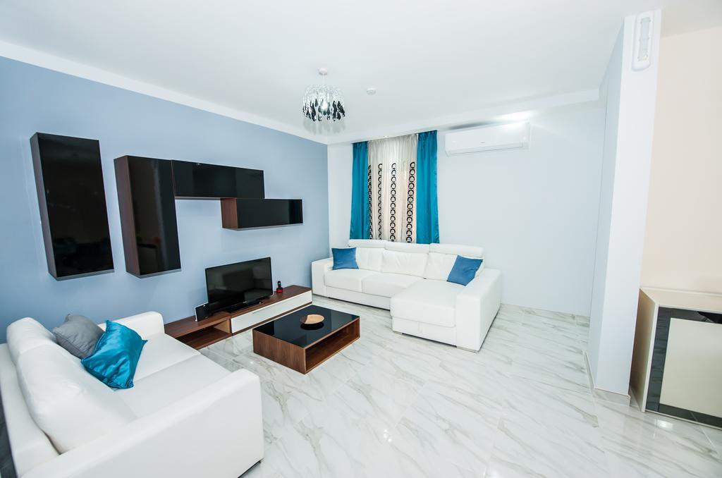 The Waves Holiday Apartment 마르사실로크 외부 사진